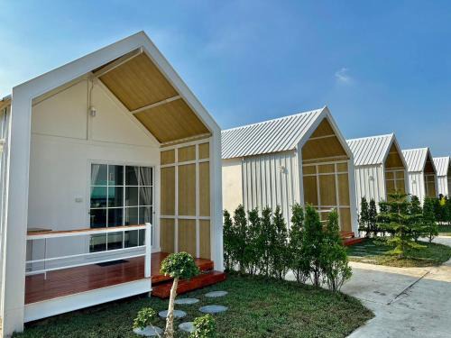 Bang Rak Phatthana Villa | Discover The Nack Resort & Pool Villa in Bang Bua Thong