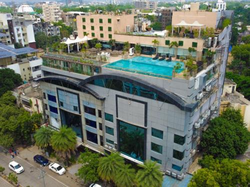 Nagpur Hotel | Discover The Nagpur Ashok: Family-Friendly Hotel with Pool