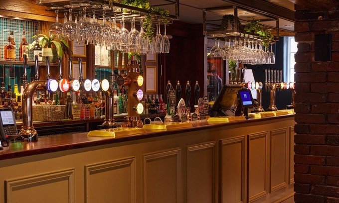 Braunstone Hotel | Discover Comfort at The Narborough Arms with Family-Friendly Amenities