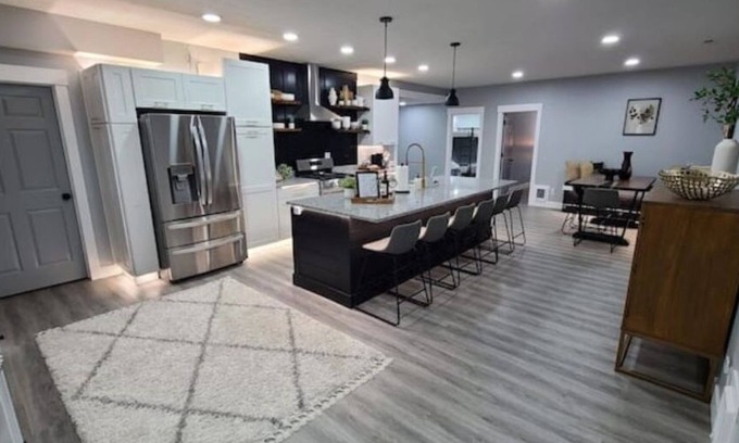 Sandy House | Family-Friendly Narnia Gateway Near World-Class Skiing