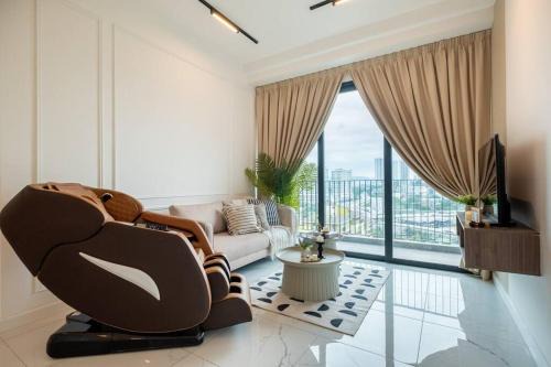 Kampung Pantai Dalam Apartment | Relax at The Natural Nook: 4-Star Botanical Retreat