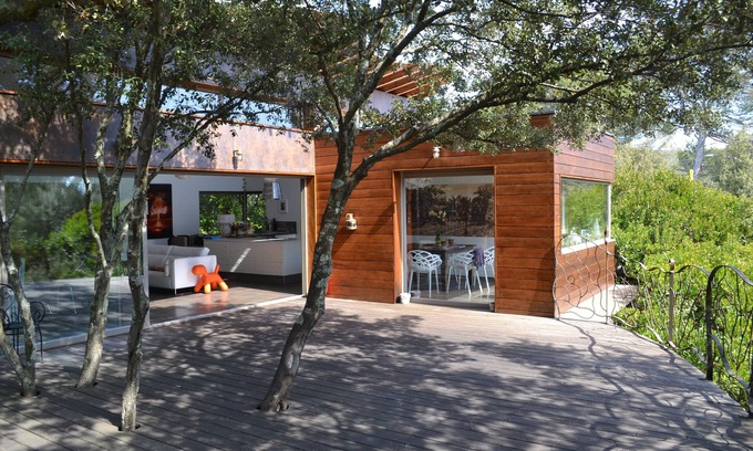 Garrigues House | Discover the Nature House Near Nîmes with Pool & Kitchen