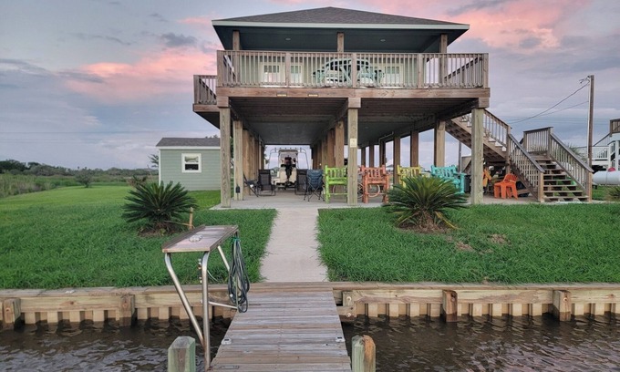 Cedar Lane House | Experience The Nauti Seagull: Fish & Beach Access Awaits!