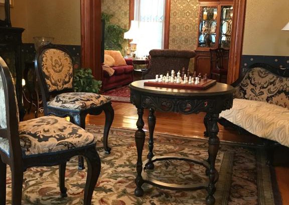 Nauvoo Bed & Breakfast | Experience the Nauvoo Grand Bed & Breakfast: Family-Friendly Stay