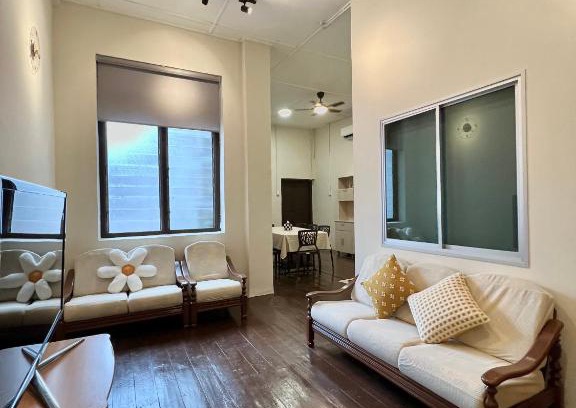 Hulu Selangor House | Family-Friendly Rooms at The Neighbour KKB for Groups