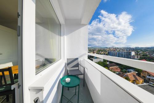 Cluj-Napoca Apartment | Discover The Nest 1: Breathtaking City Views Await