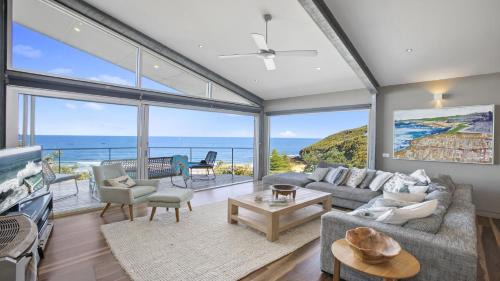 Box Head House | Cozy Retreat at The Nest at Killcare for Families & Pets