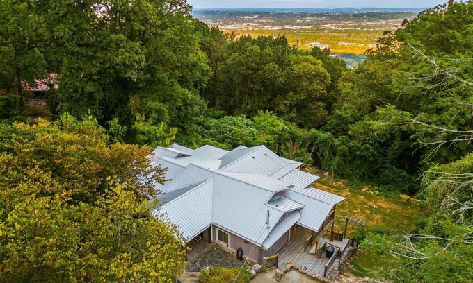 Chattanooga Cabin | Discover The Nest: Mountain Views & Ideal Location!