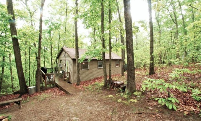 Shenandoah House | Discover Comfort at The Nest: Pet & Child Friendly Stays