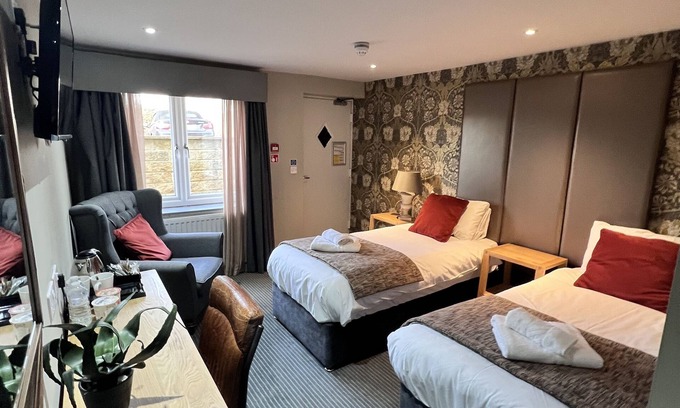 Sowerby Bridge Hotel | Enchanting Hobbit Hotel Rooms with Breakfast & Family Amenities