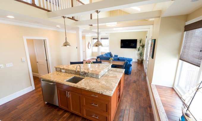 Yachting Village House | Experience Oceanfront Bliss at The Newport Lofts