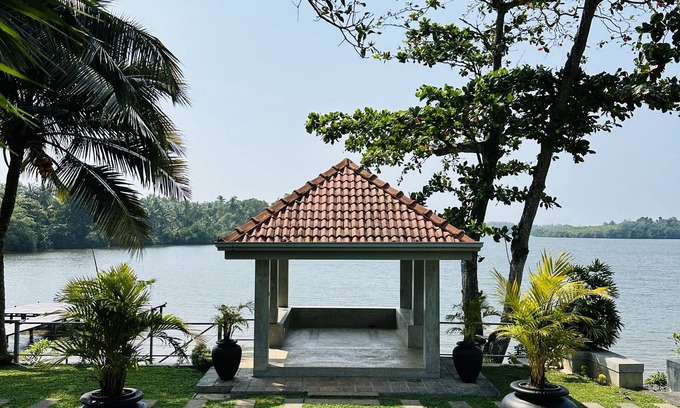 Ambalangoda Villa | Relax at The Niche by DBI: Family-Friendly Amenities Await