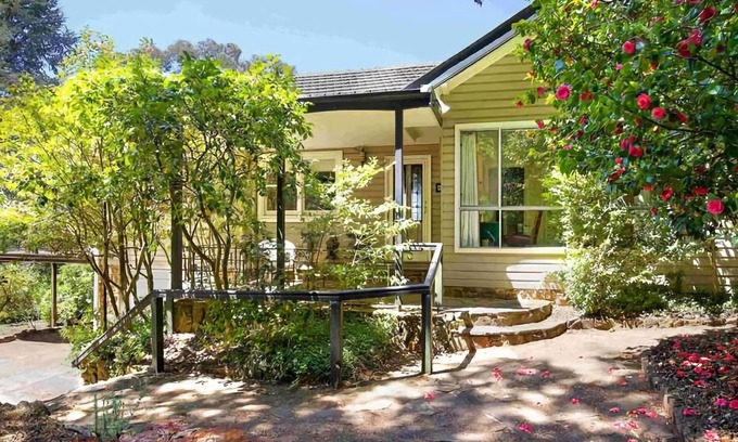 Blackheath House | Golfers' Retreat at The Nineteenth - Near the 18th Hole