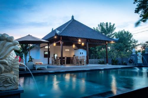 Mushroom Bay Resort | Discover The Niti Hut's Lembongan: Oceanfront Paradise