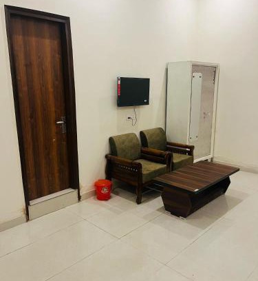 Noida Hotel | Guest Rated 9/10 at The Noida Inn - Family-Friendly Stay