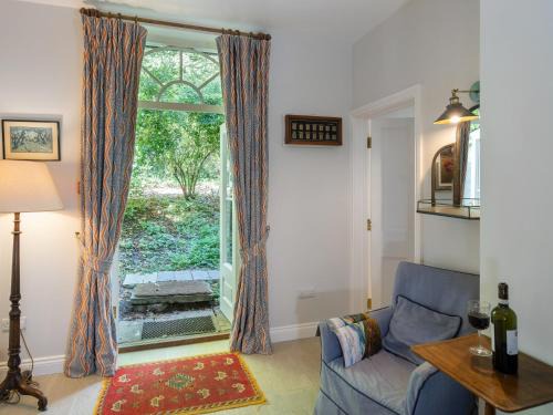 Shrewton House | Pet-Friendly Retreat at The Nook At Henge Estate