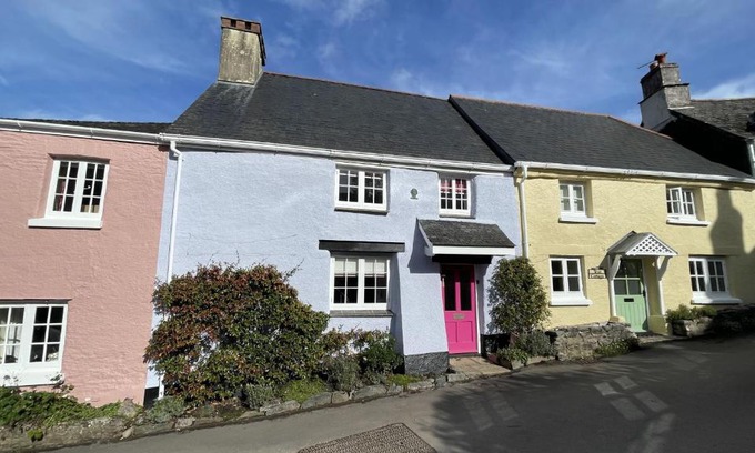 Dittisham House | Discover The Nook: Modern Living with a Private Garden