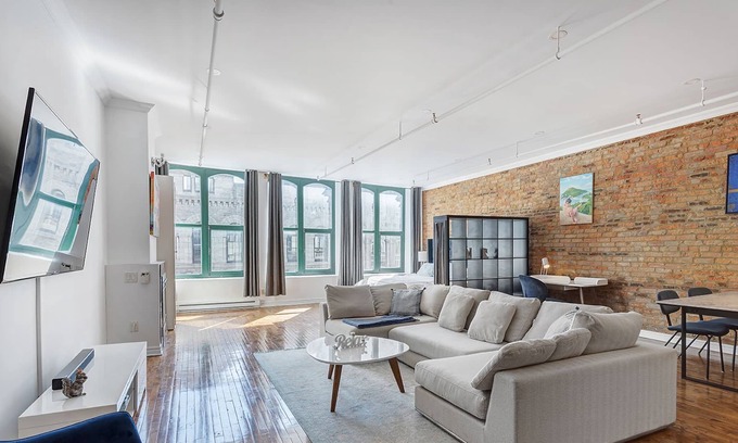Old Montreal Apartment | The Notre Dame Sunny Loft in Old Montreal