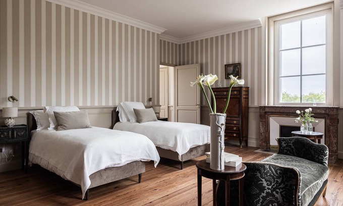 Le Pian-Medoc House | The Oa Suite