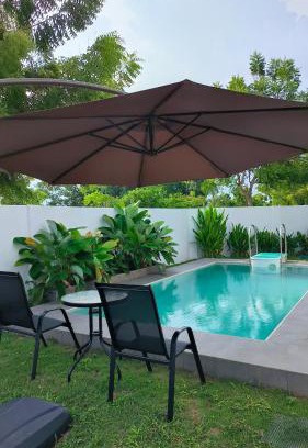 Kuantan House | Relax at The Oasis Kuantan with Private Pool Retreat