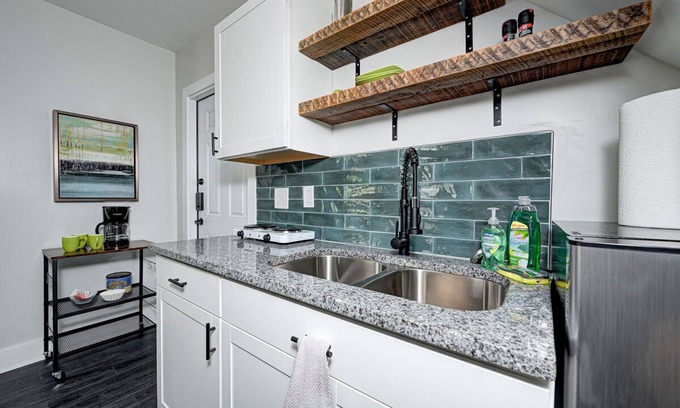 Fountain Square Apartment | Unwind at The Oasis Studio - Fountain Square with Breakfast