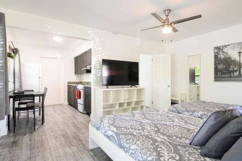 Edgewater Apartment | Beachfront Bliss at The Oasis - Rated 9.5/10 by Guests