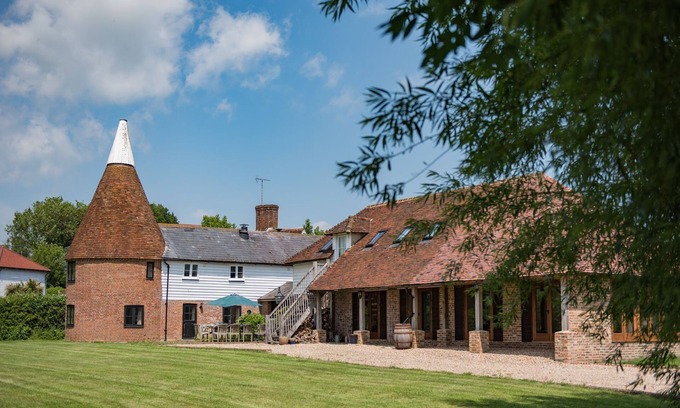 Newenden House | Discover The Oast by Bloom Stays - Pet-Friendly Retreat