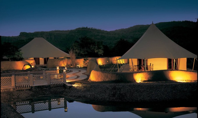 Sawai Madhopur Resort | Experience The Oberoi Vanyavilas: 5-Star Wildlife Retreat
