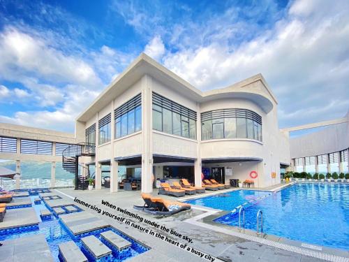 Son Tra Apartment | Oceanfront Apartment with Unmatched Views and 10/10 Rating