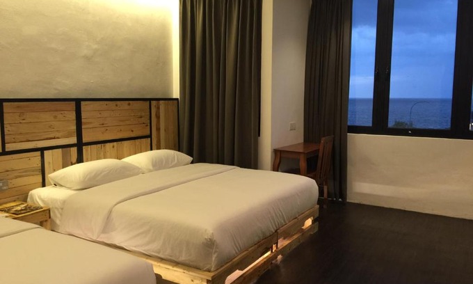 Pontian Hotel | Budget-Friendly Stay at The Oikos Hotel - Family Friendly!