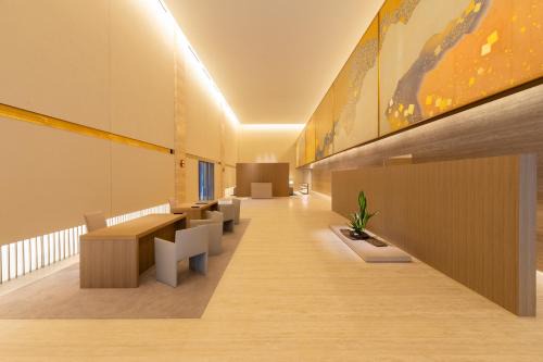 Toranomon Hotel | Elegant Escape at The Okura Heritage Tokyo with Ocean Views