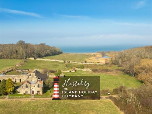 Ryde House | Pet-Friendly Retreat at The Old Abbey Farmhouse - 4 Stars