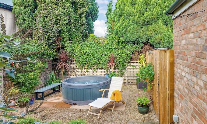 Churt Cottage | Spacious 4-Bedroom Retreat in Norton Near Malton