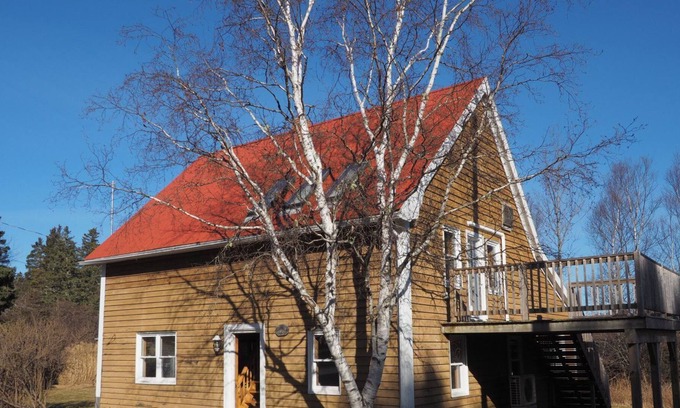 Heckmans Island House | The Old Barn, at Blue Rocks and Lunenburg on the quiet Heckmans Island