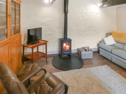 Wall-under-heywood House | Discover The Old Barn: Family & Pet Friendly Retreat