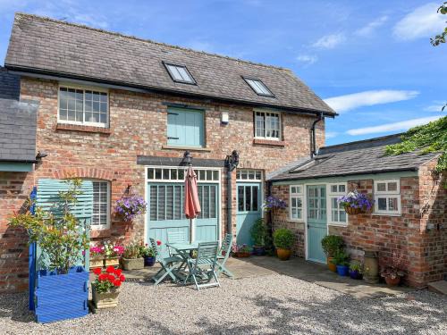 Heworth House | Discover The Old Coach House: Pet and Child Friendly Stay