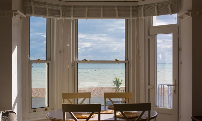 Worthing House | Elegant Stay at The Old Coastguard House with Breakfast