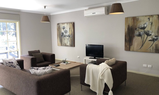 Merricks North Apartment | Relax at The Old Coolstore - Jonathon Apartment, Rated 8.8/10