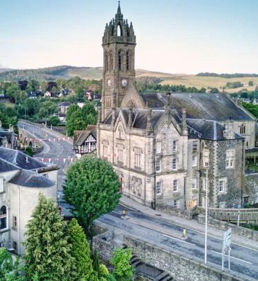 Peebles Apartment | Discover The Old Gaol: A Child-Friendly Retreat