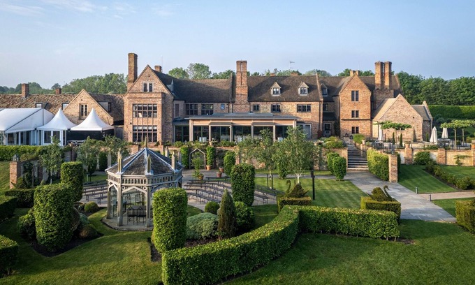 Stuntney Hotel | Indulge at The Old Hall Ely: Spa, Restaurant & Breakfast