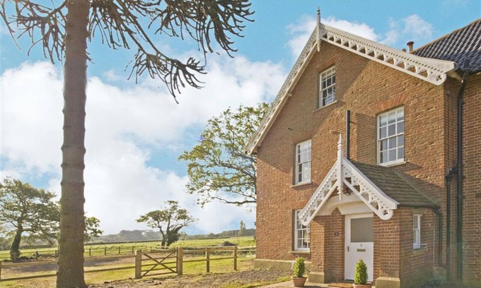 Reydon House | Rediscover Comfort at The Old Hall Farm House