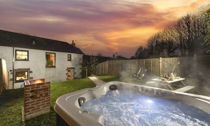 Crowlas Cottage | Cozy Old Hay Barn Cottage with Kitchen and Pet-Friendly Stay