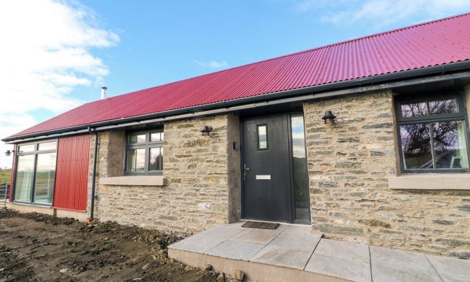 Oban Cottage | THE OLD HOUSE, BALURE, pet friendly, with open fire in Lismore