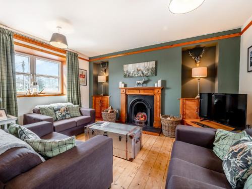 Brora House | Discover The Old Library: Child-Friendly Haven with 9.3 Score