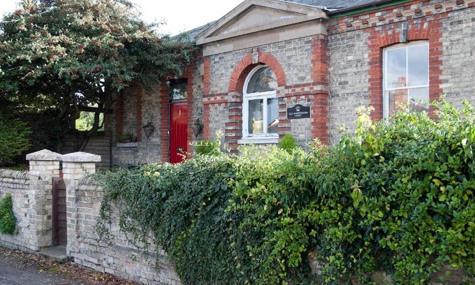 Melbourn Bed & Breakfast | Unforgettable Stay at The Old Magistrates Court - 4 Star Rated