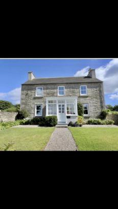 Hunspow Bed & Breakfast | Experience Comfort at The Old Manse B&B - Guest Rated 9.4