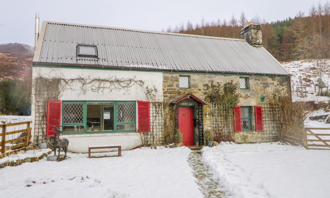 Beauly House | Experience The Old Mill: Family & Pet-Friendly Retreat