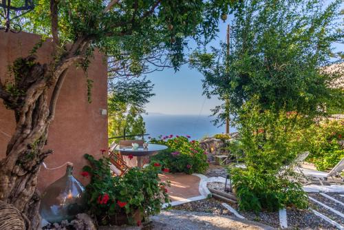 Mirsini House | Discover The Old Pomegranate House - Rated 8.2/10