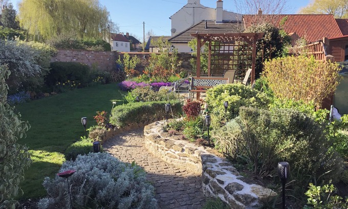 Glentham Bed & Breakfast | Explore The Old Posthouse B&B: 4-Star with Breakfast Included