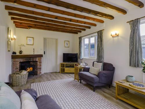Colkirk House | Pet-Friendly Retreat at The Old Saddlery - 4-Star Comfort